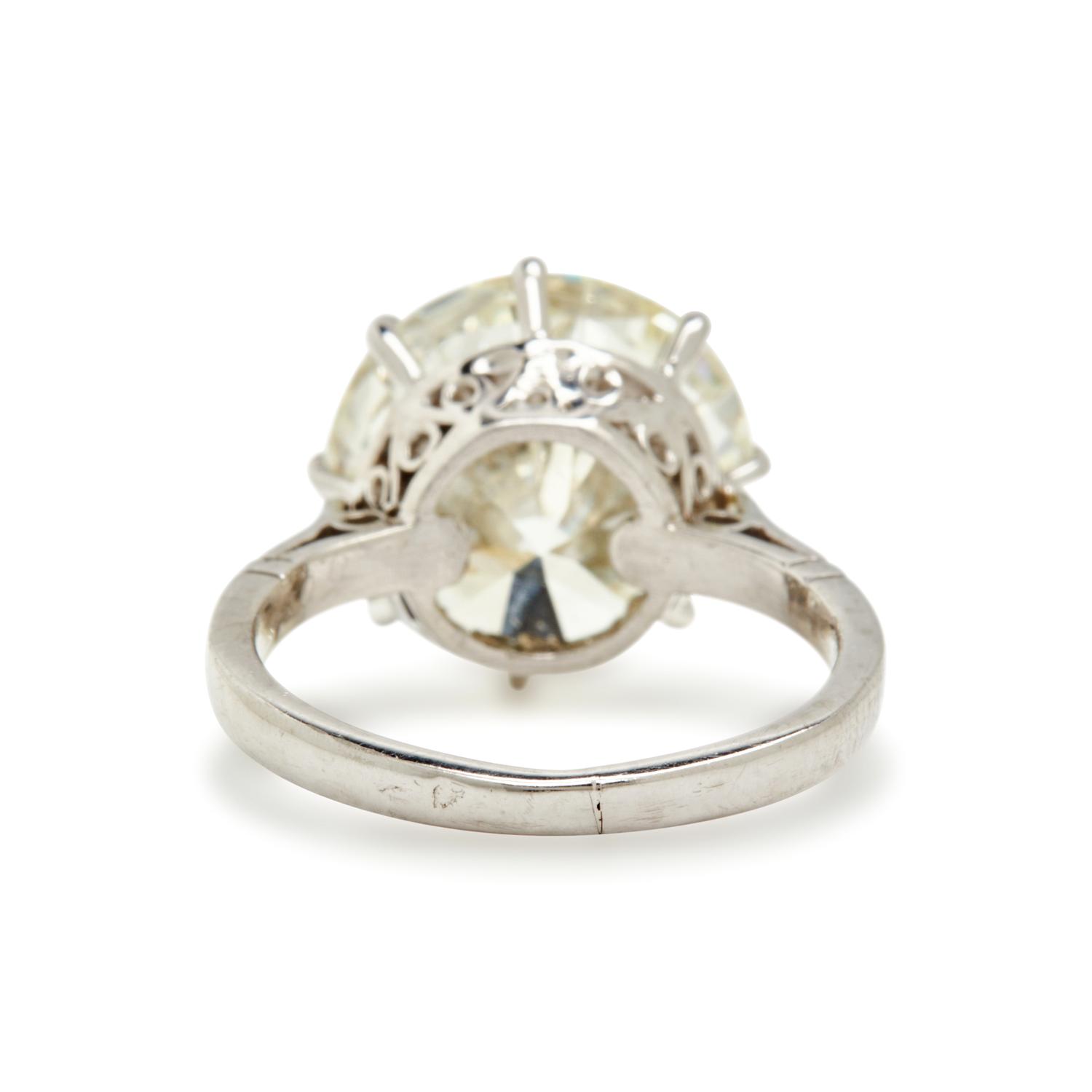 DIAMOND RING