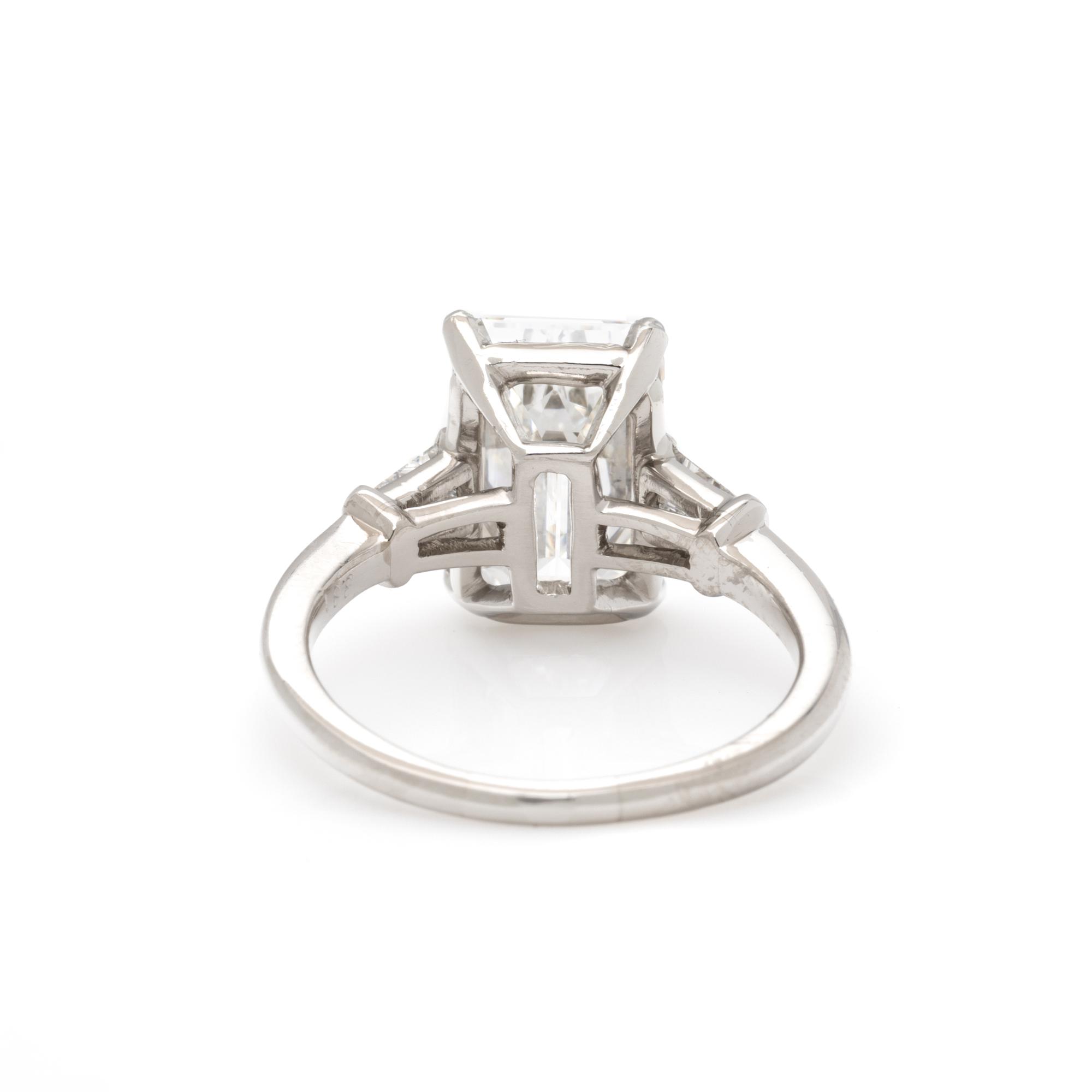 EMERALD CUT DIAMOND RING