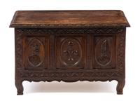 A Gothic Revival Oak Chest Height 20 3/4 x width 33 3/4 x depth 18 inches. — 18TH/19TH CENTURY