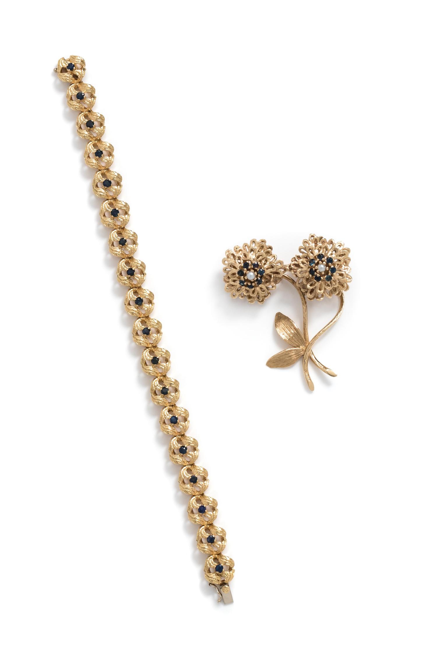 COLLECTION OF YELLOW GOLD AND SAPPHIRE JEWELRY