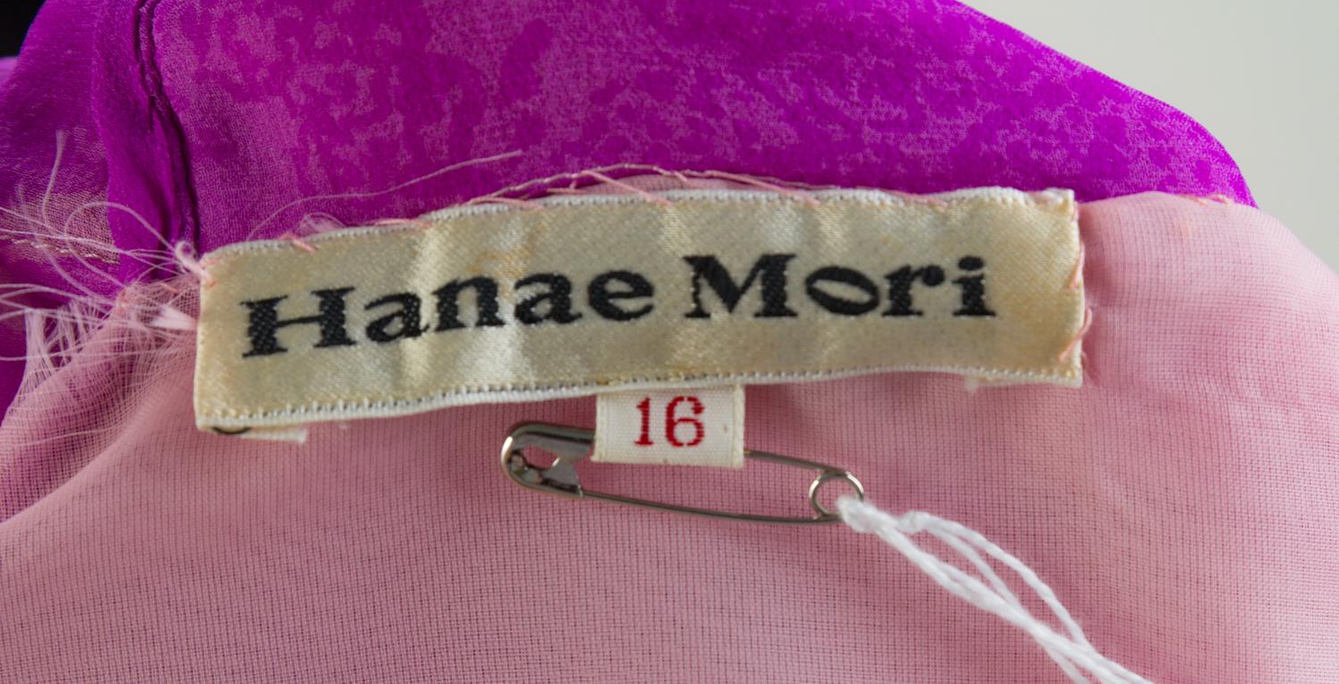 A Hanae Mori Purple and Pink Floral Silk Tunic and Pant Ensemble, Size 16.