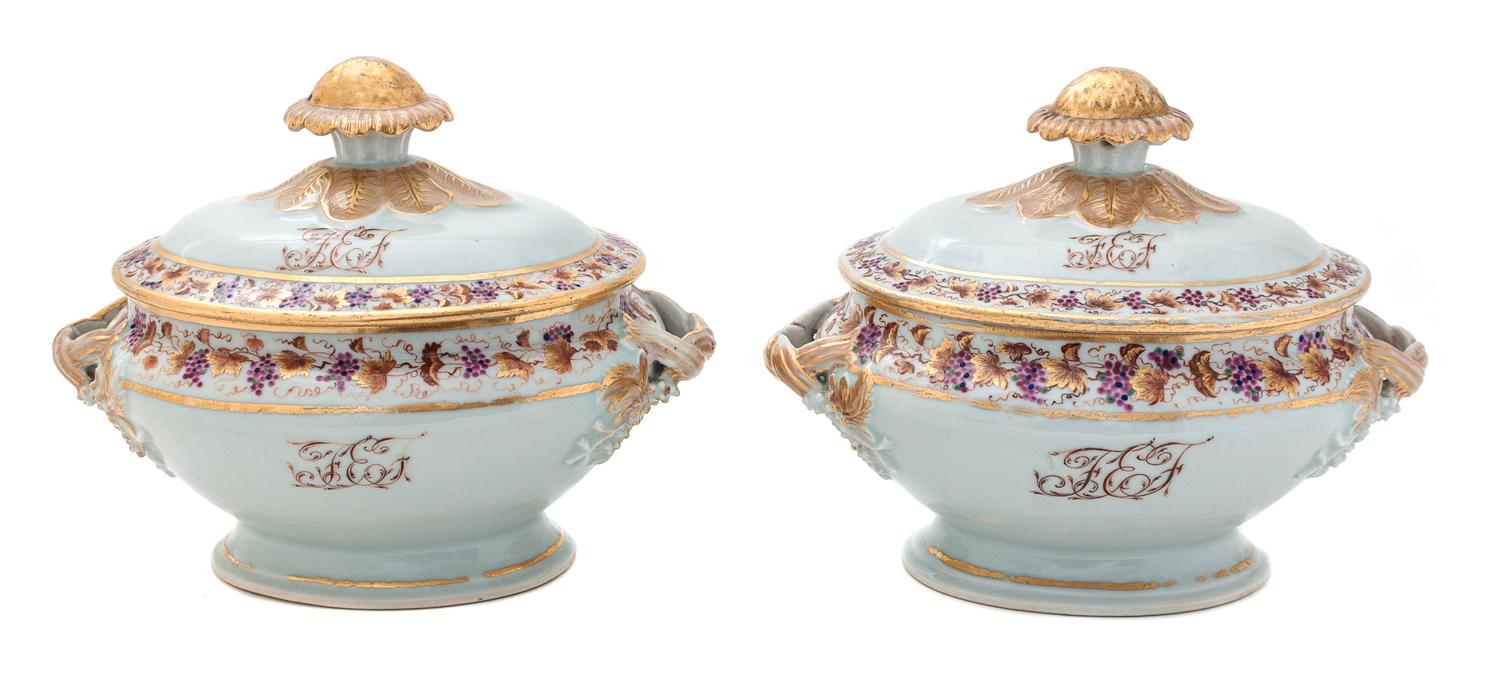 A Pair of English Lowestoft Porcelain Tureens Length 7 1/2 inches. — 19TH CENTURY