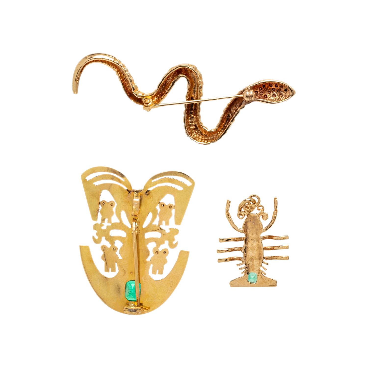 COLLECTION OF THREE BROOCHES