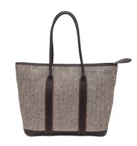 An Hermes Ecru Chevron Tweed and Ebene Leather Tote Bag, 12.5" x 14" x 5".