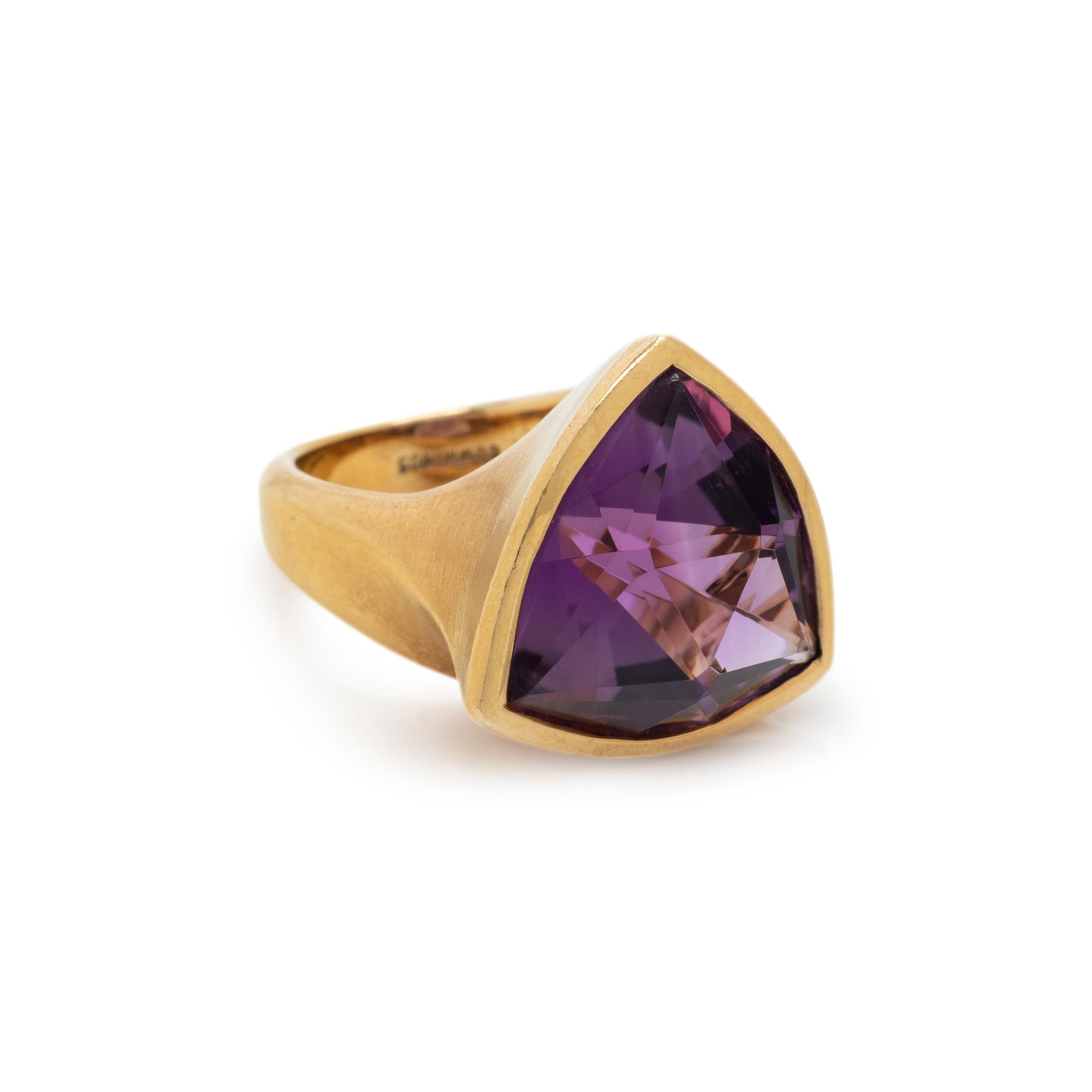 ANGELA CUMMINGS, YELLOW GOLD AND AMETHYST RING