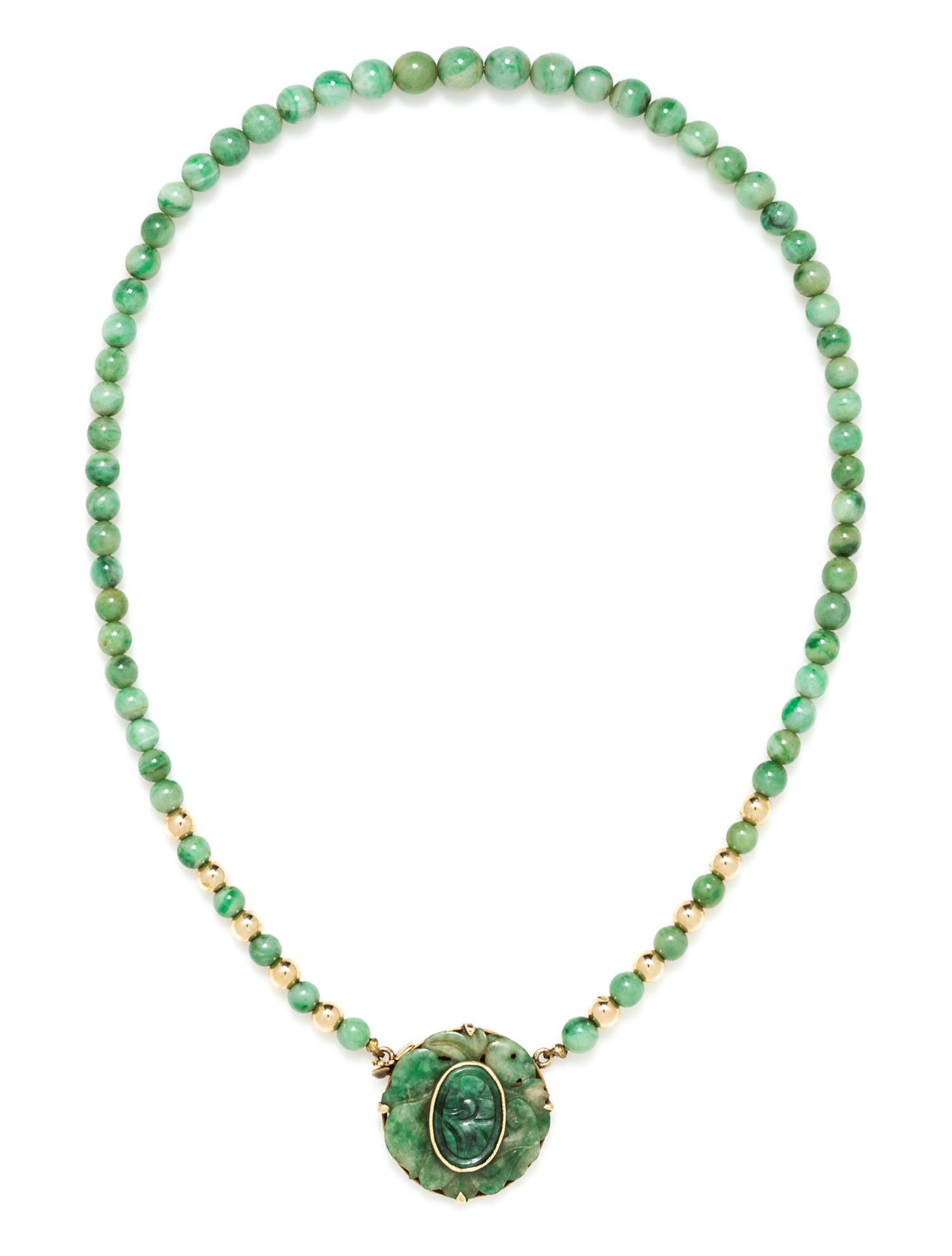 A 14 Karat Yellow Gold and Jade Bead Necklace, 17.80 dwts.