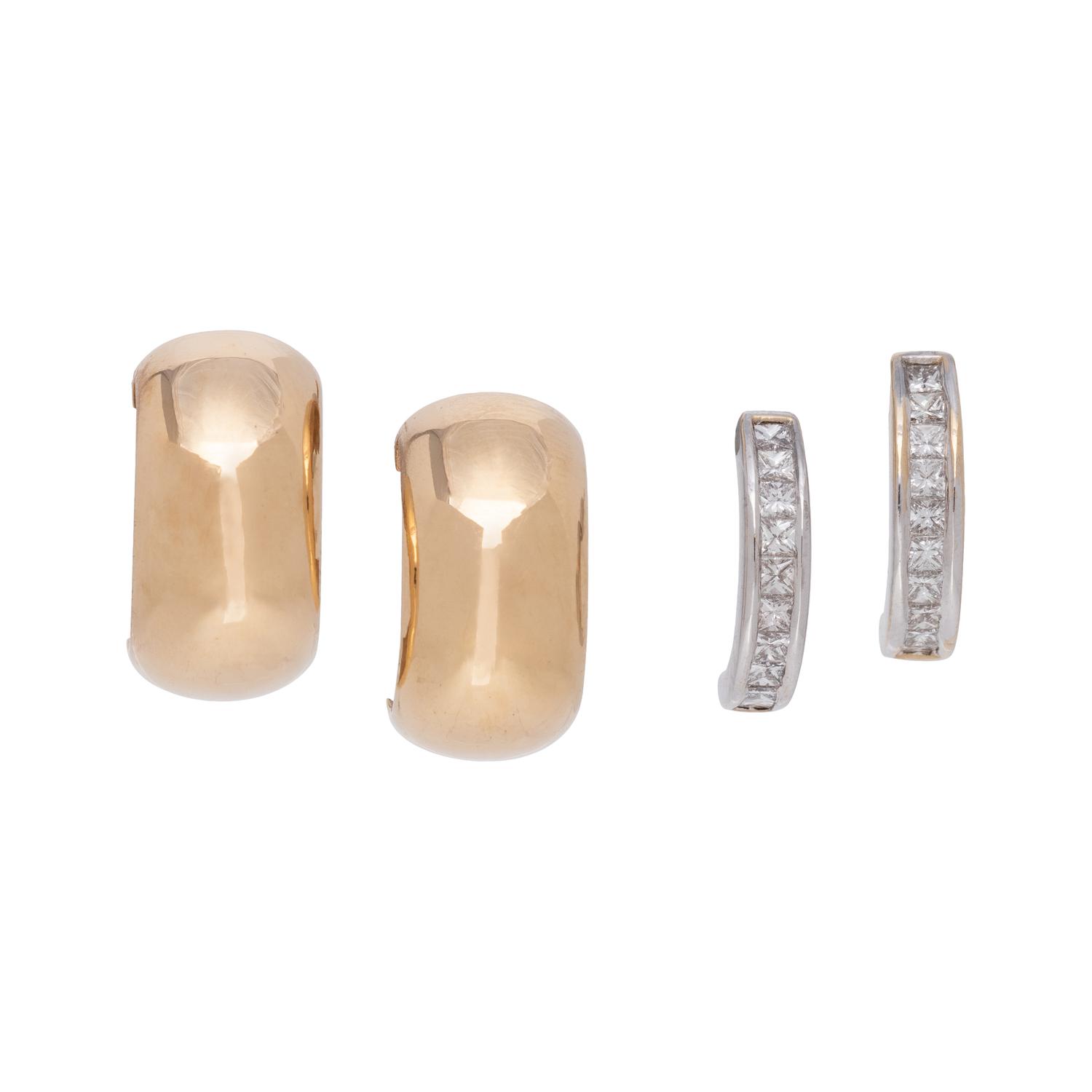 COLLECTION OF GOLD EARRINGS