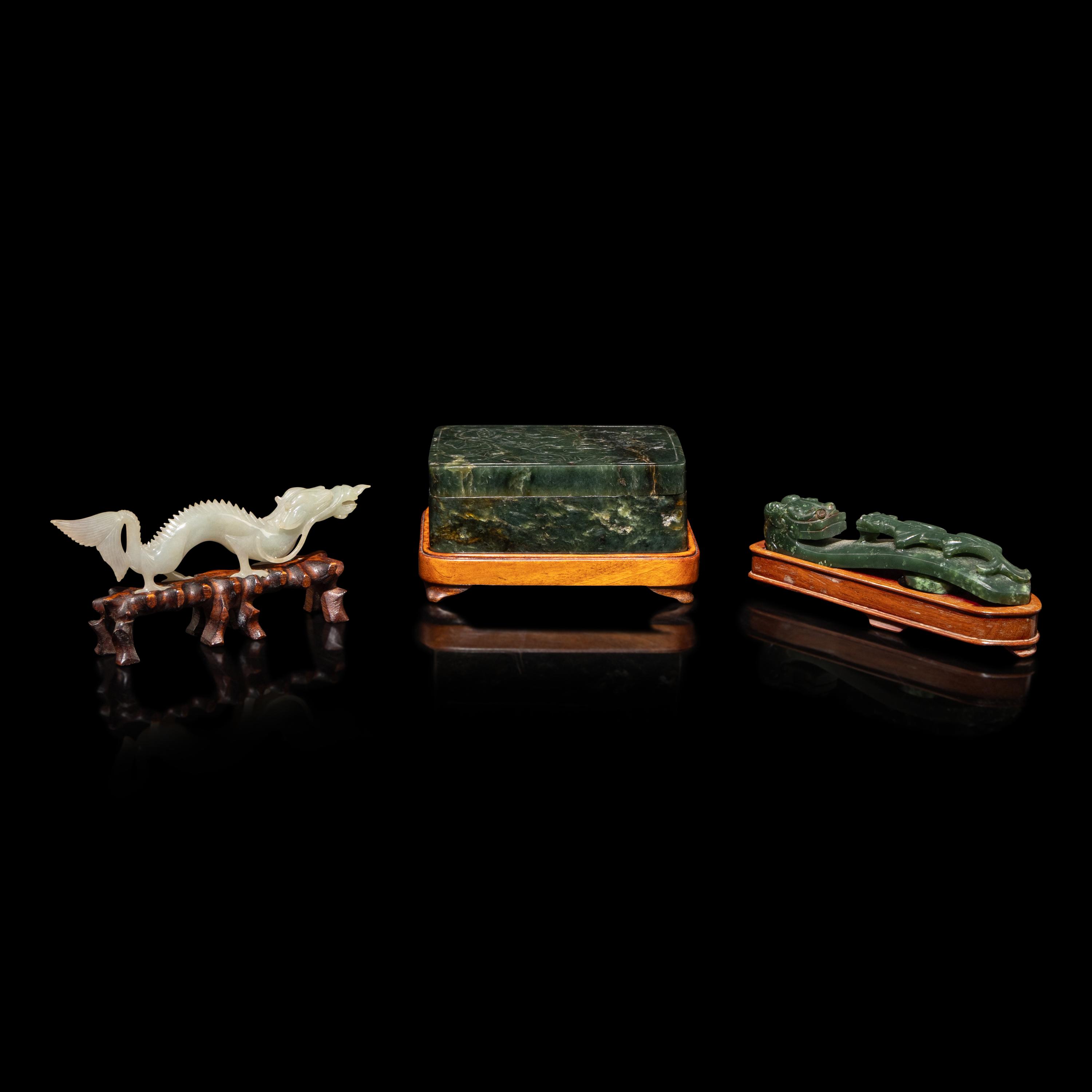 Three Chinese Jade Articles, 20th Century — 近代 灰玉、碧玉把件三種