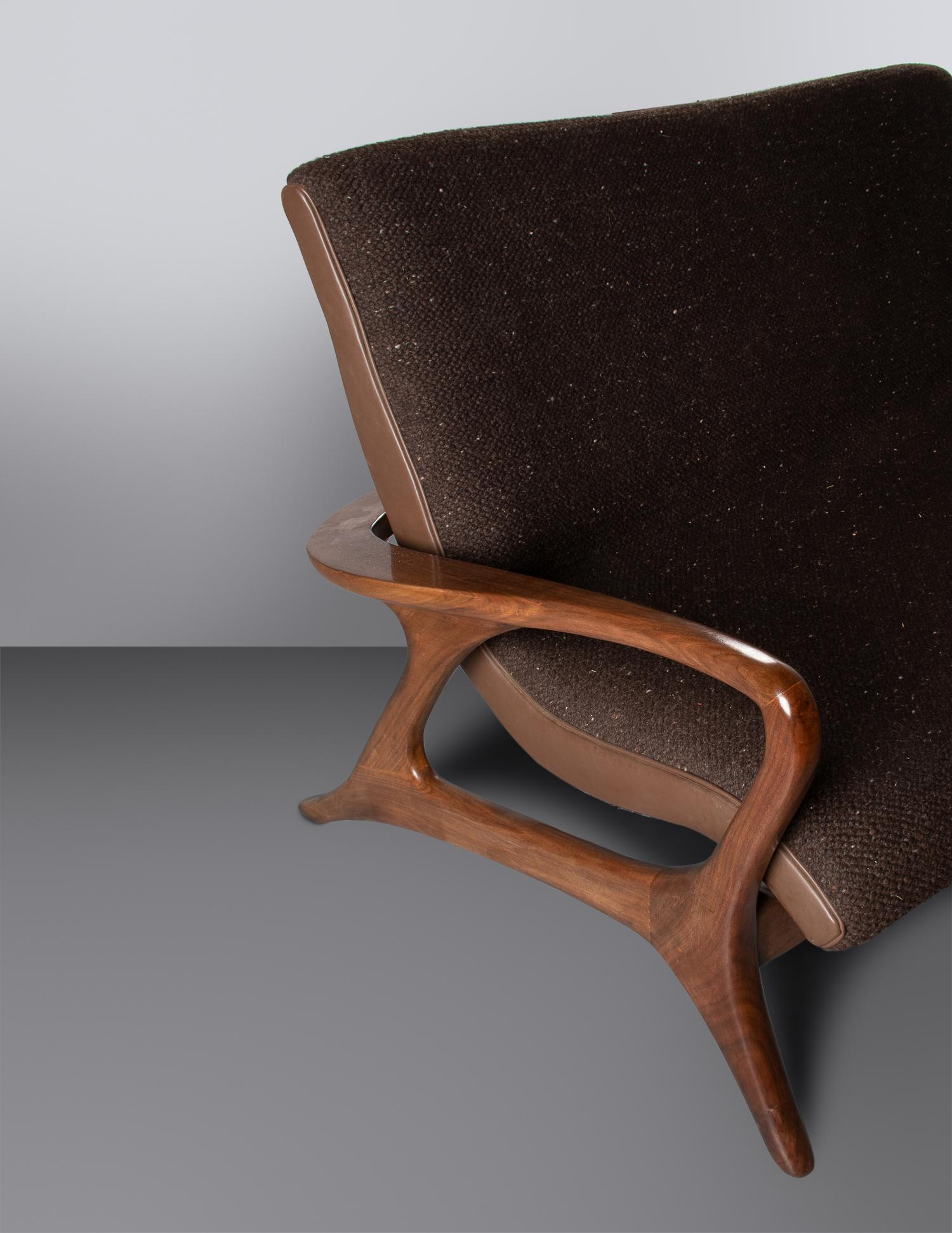 Highback Contour Settee and Elongated Ottoman Kagan-Dreyfuss Inc., USA