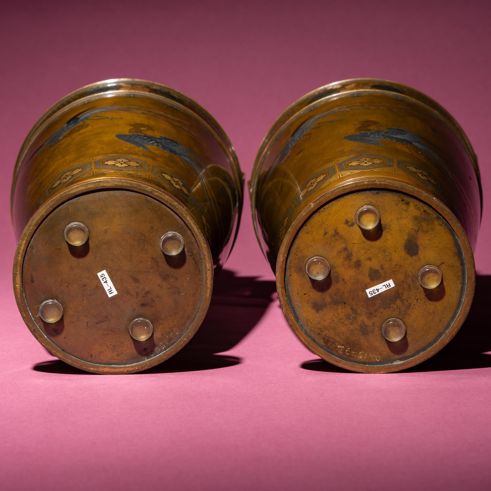 A Pair of Japanese Bronze and Mixed Metal Vases, 20th Century — 近代 日本金工鳳紋賞瓶一對