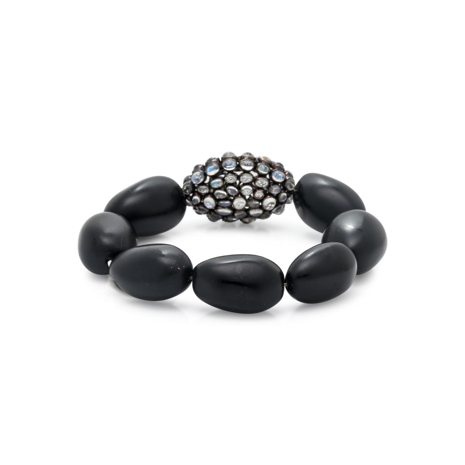 BLACK HARDSTONE AND MOONSTONE BEAD BRACELET