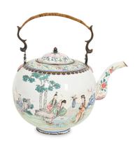 A Large Chinese Peking Enamel Teapot