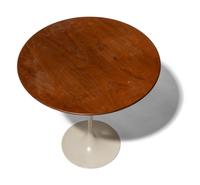 Walnut Top Tulip Table Knoll, USA