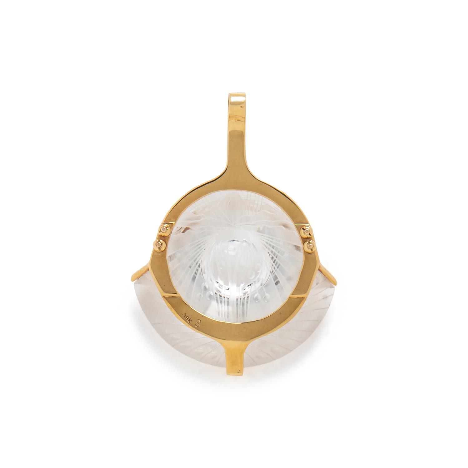 STEUBEN, GLASS AND YELLOW GOLD 'EARTH ELEMENTAL' PENDANT