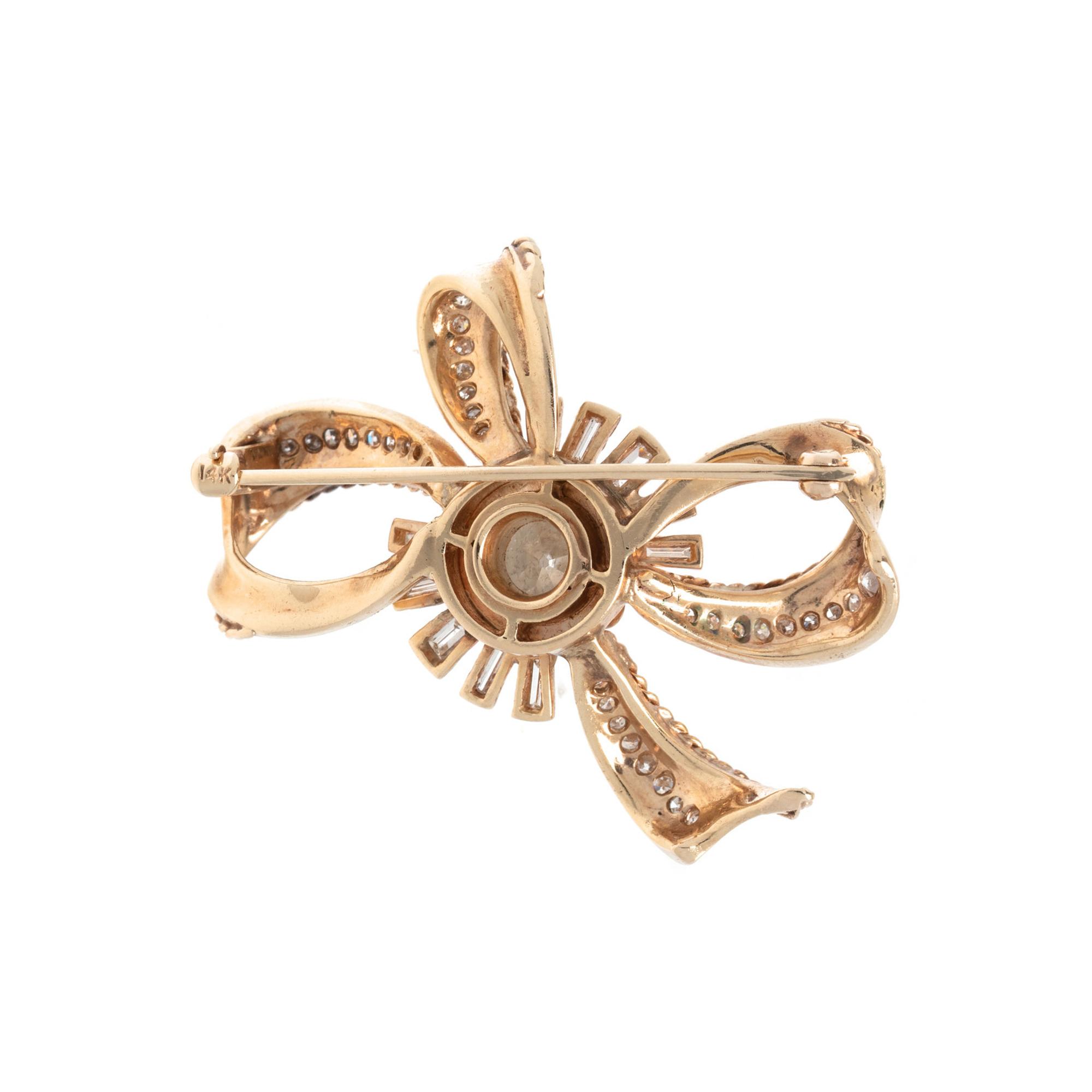 YELLOW GOLD AND DIAMOND BROOCH
