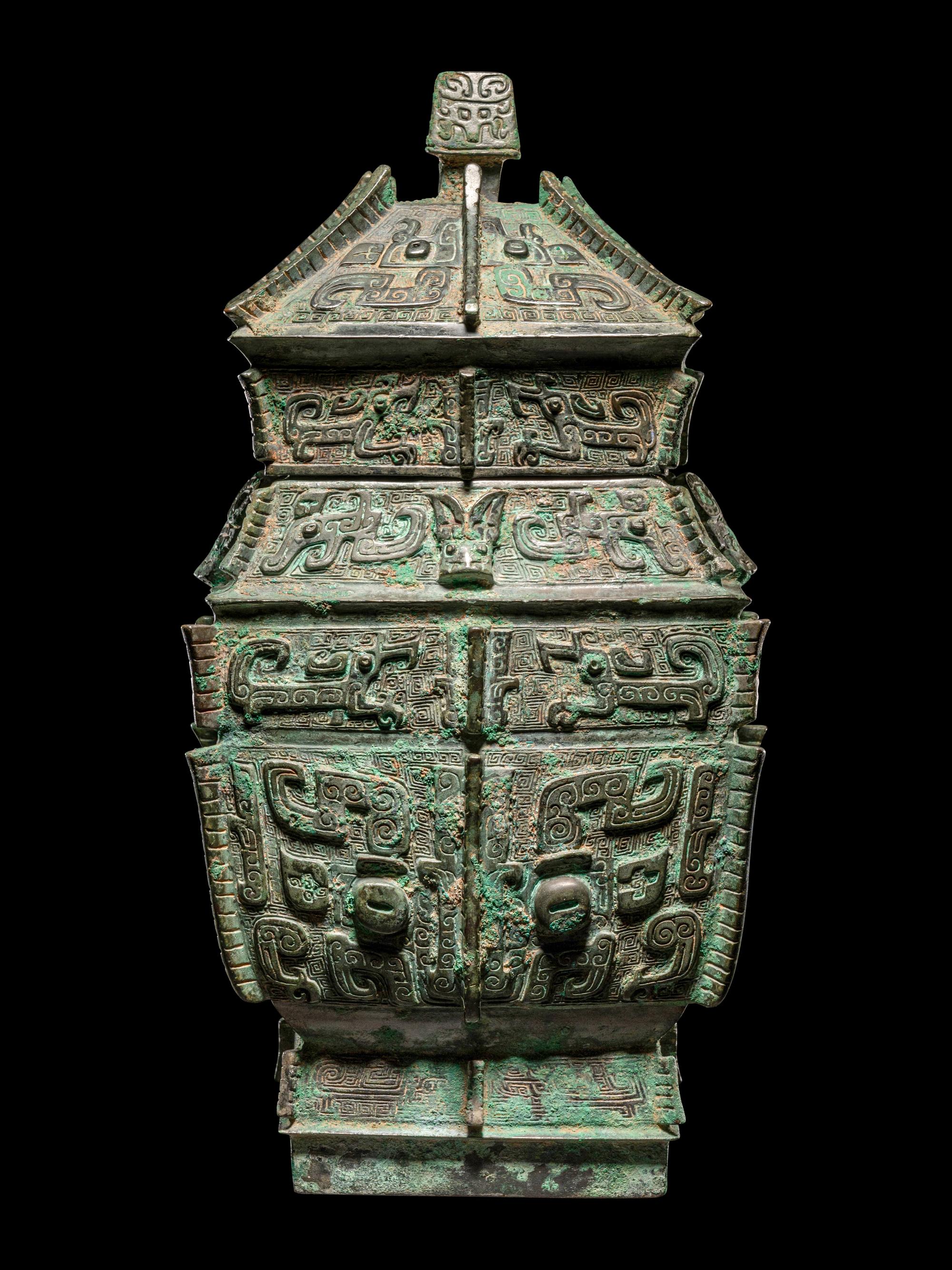 An Archaistic Bronze Wine Jar and Cover, Fanglei
