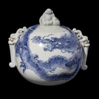 A Japanese Hirado Blue and White Covered Jar