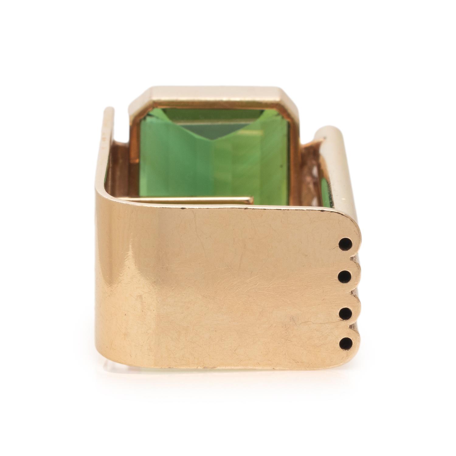 YELLOW GOLD, GREEN TOURMALINE AND DIAMOND RING