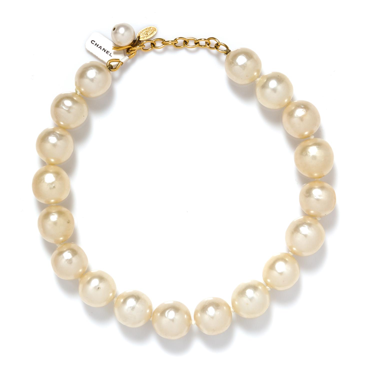 A Chanel Faux Pearl Choker Necklace,