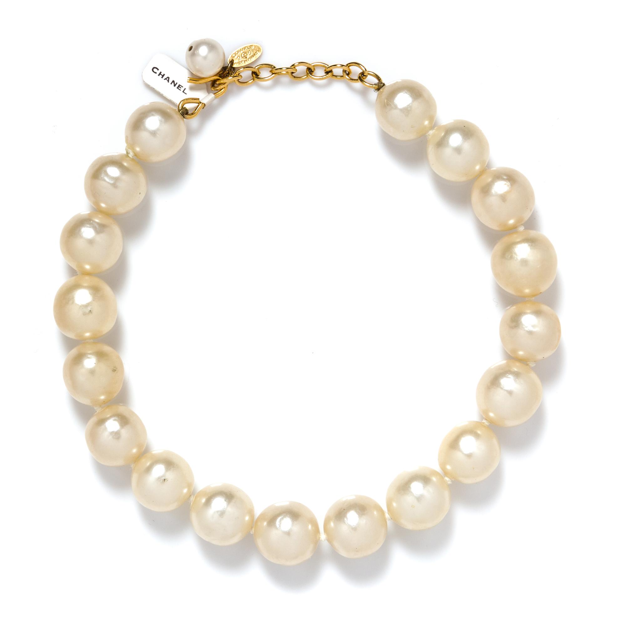 A Chanel Faux Pearl Choker Necklace,