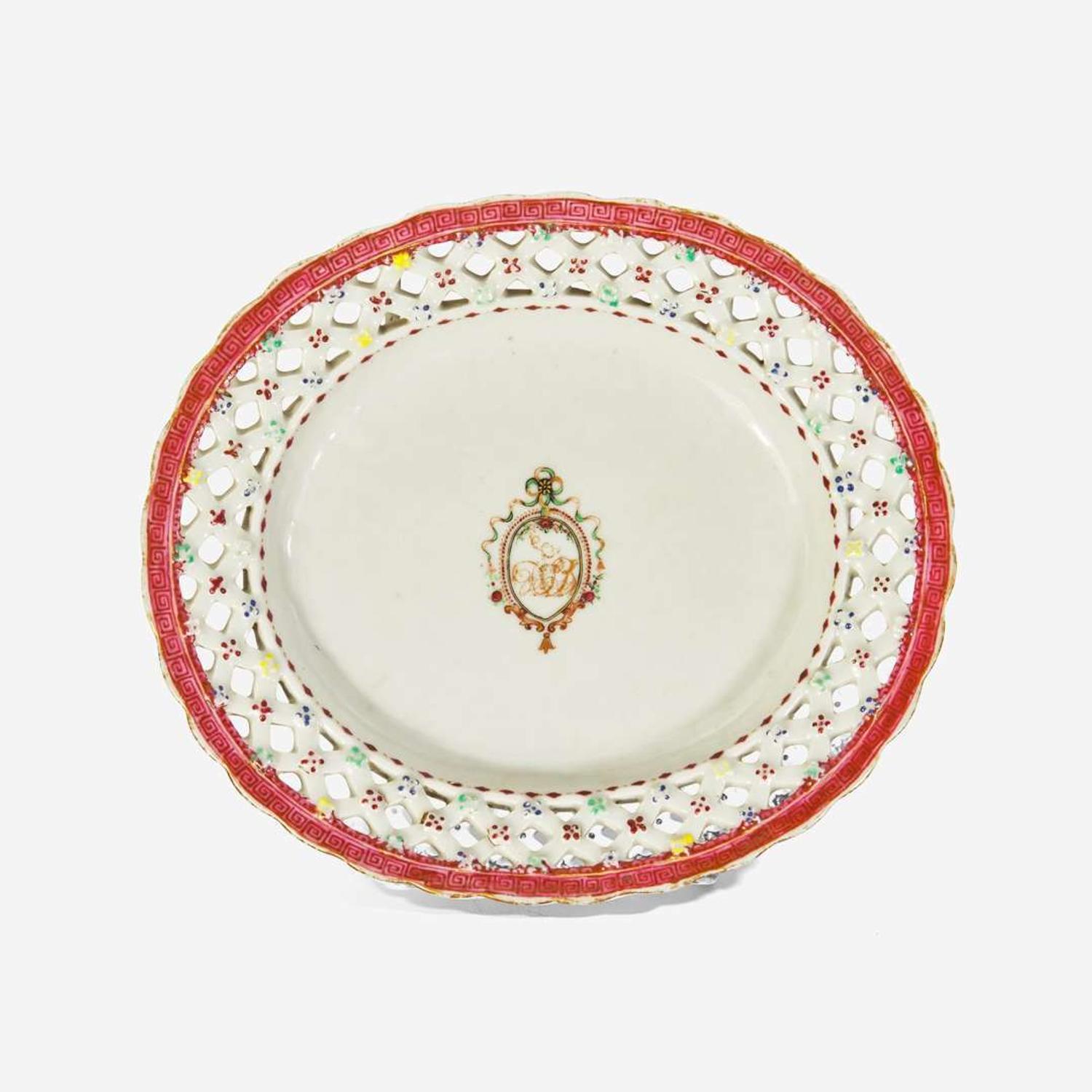 A Chinese Export porcelain fruit basket & stand circa 1785