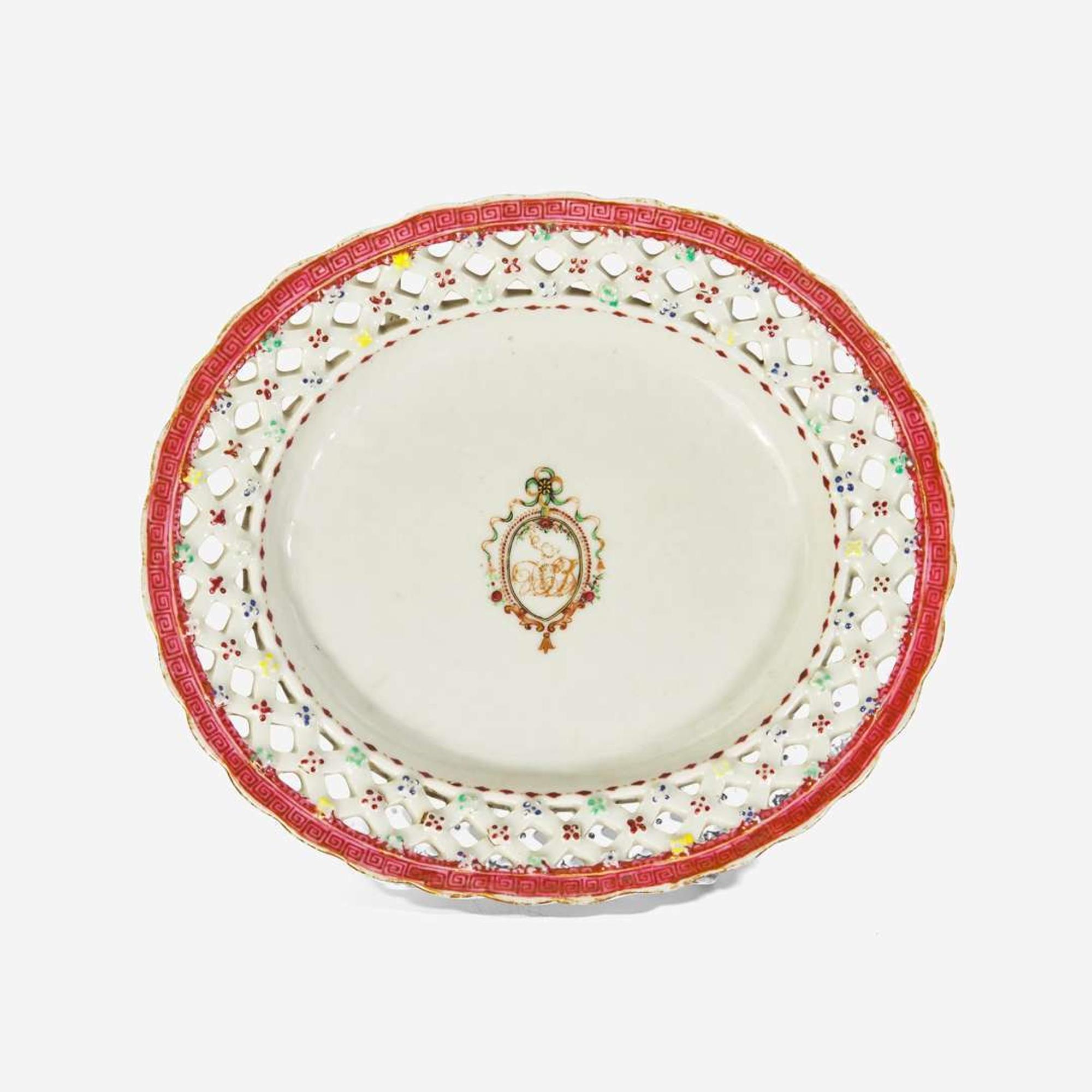 A Chinese Export porcelain fruit basket & stand circa 1785
