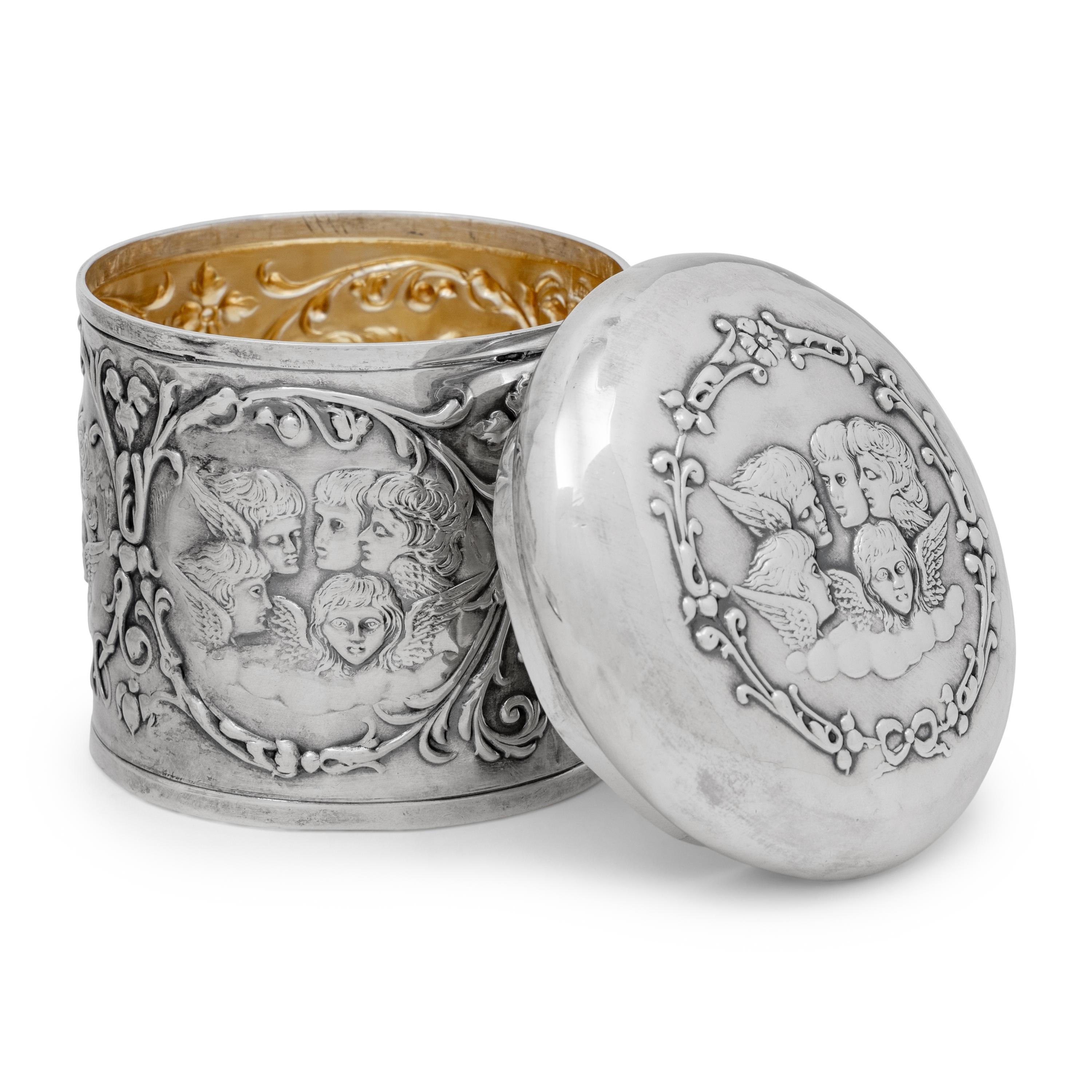 A Collection of English Silver Table Articles