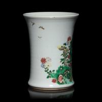 A Small Chinese Famille Verte Brush Pot, Bitong — 五彩花鳥圖小筆筒