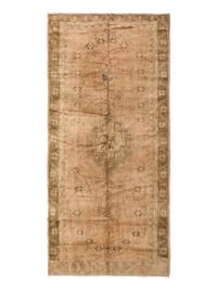 An Oushak "Corridor" Rug