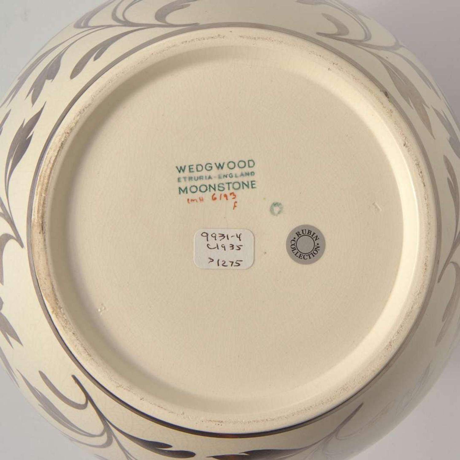A Wedgwood Keith Murray (1892-1981) Designed Vase with Millicent Taplin (1902-1980) Decoration UK, 1930s