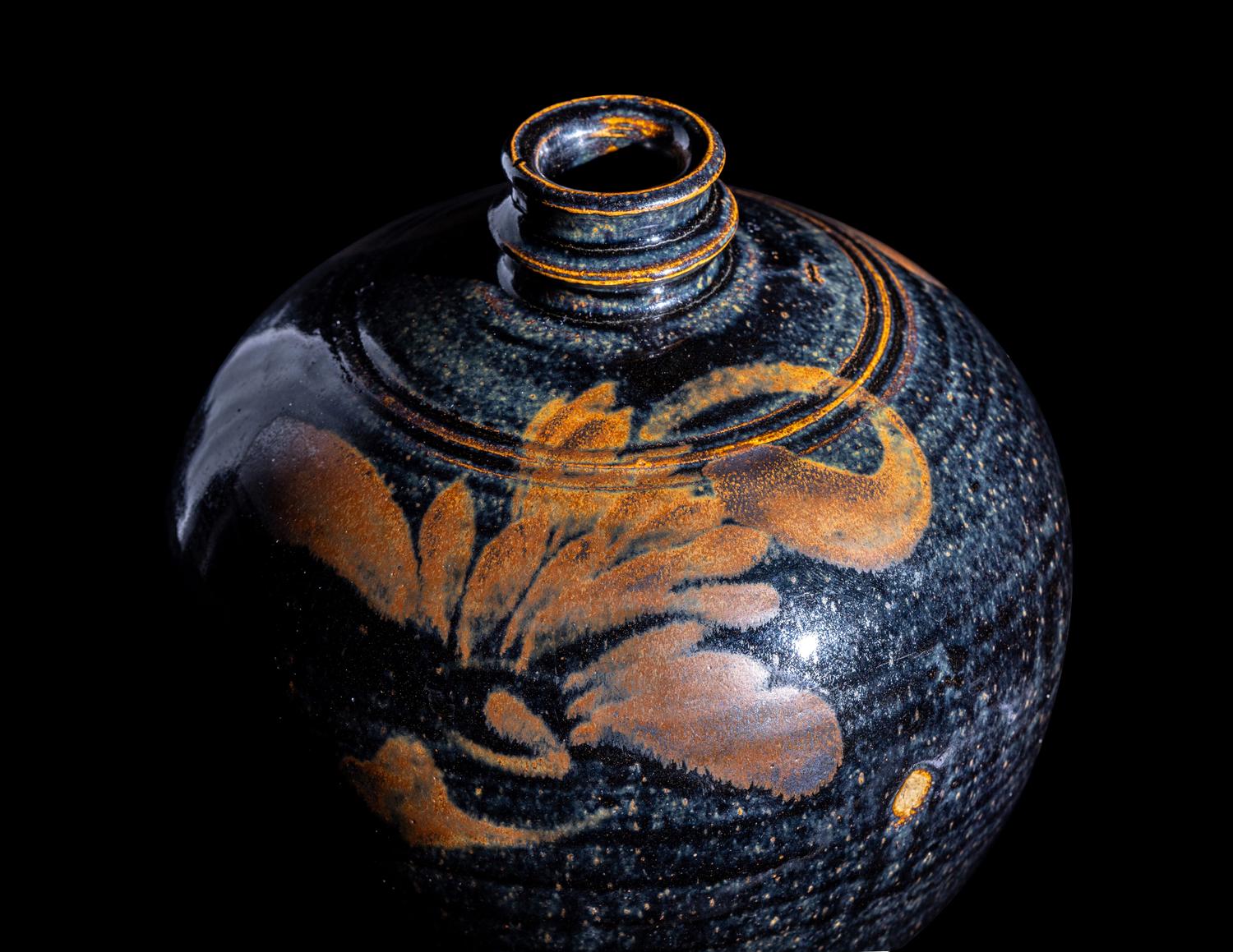 A Chinese Russet Painted Black Glazed Stoneware Jar