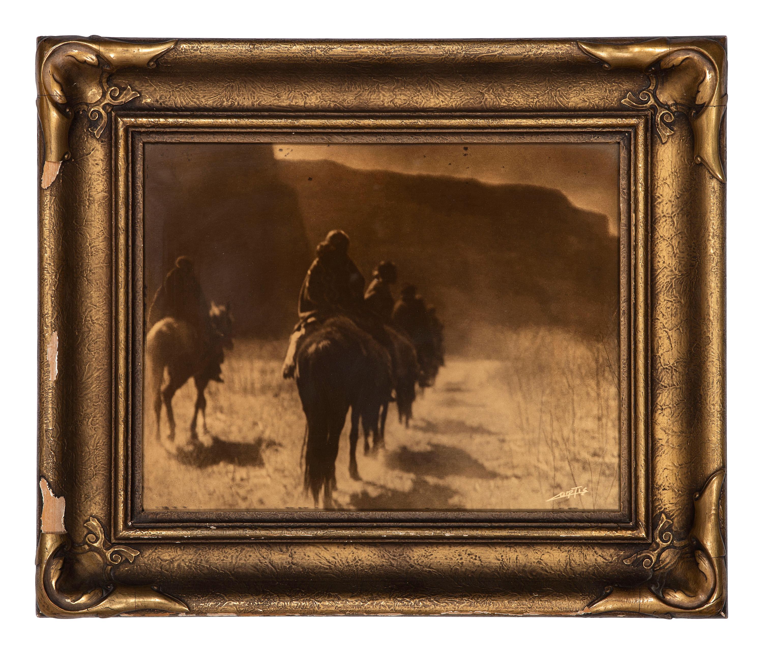 CURTIS, Edward (1868-1952), photographer. The Vanishing Race .