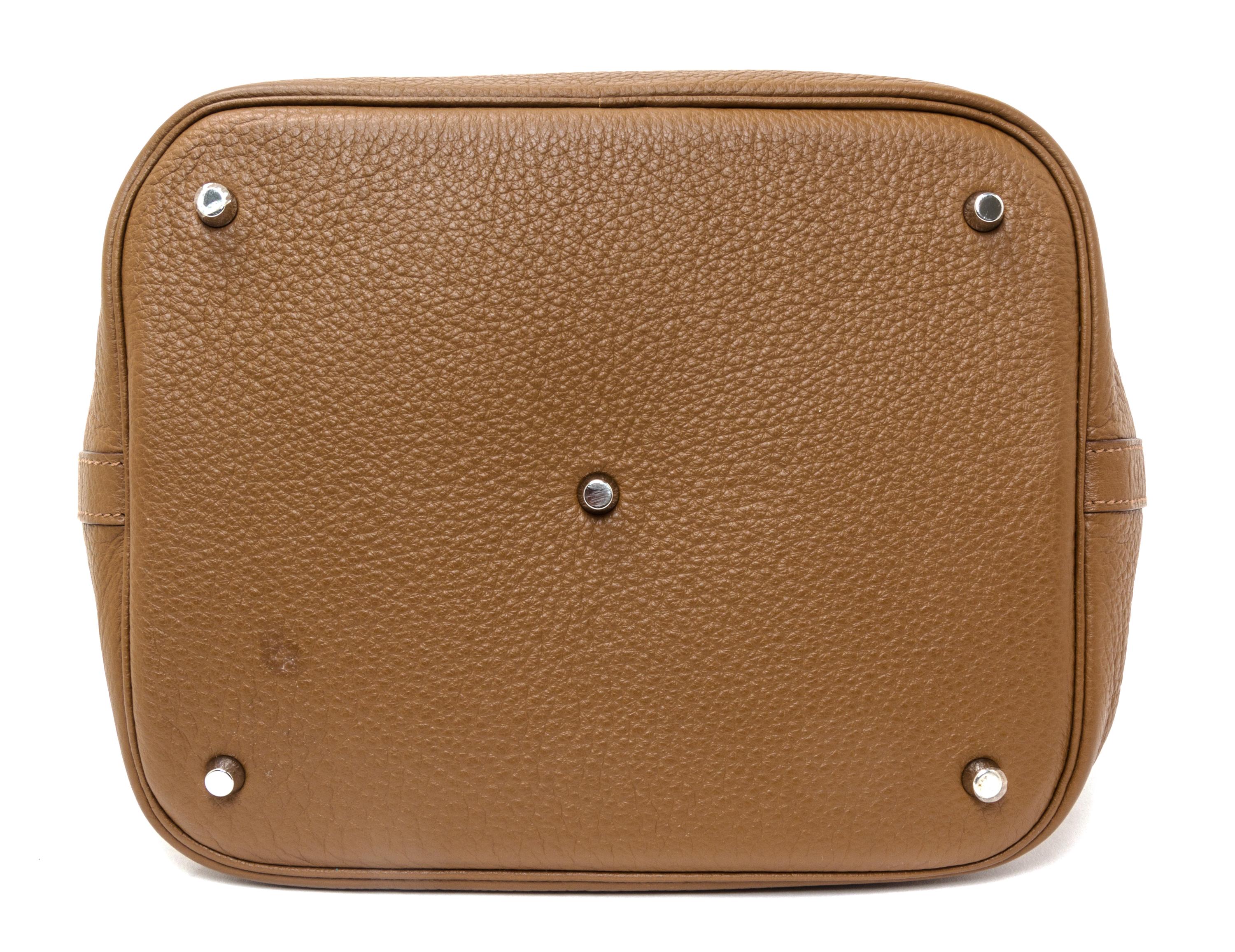 An Hermes Alezan Taurillon Clemence Picotin Lock GM Handbag, 10.5" x 10.5" x 8.5".