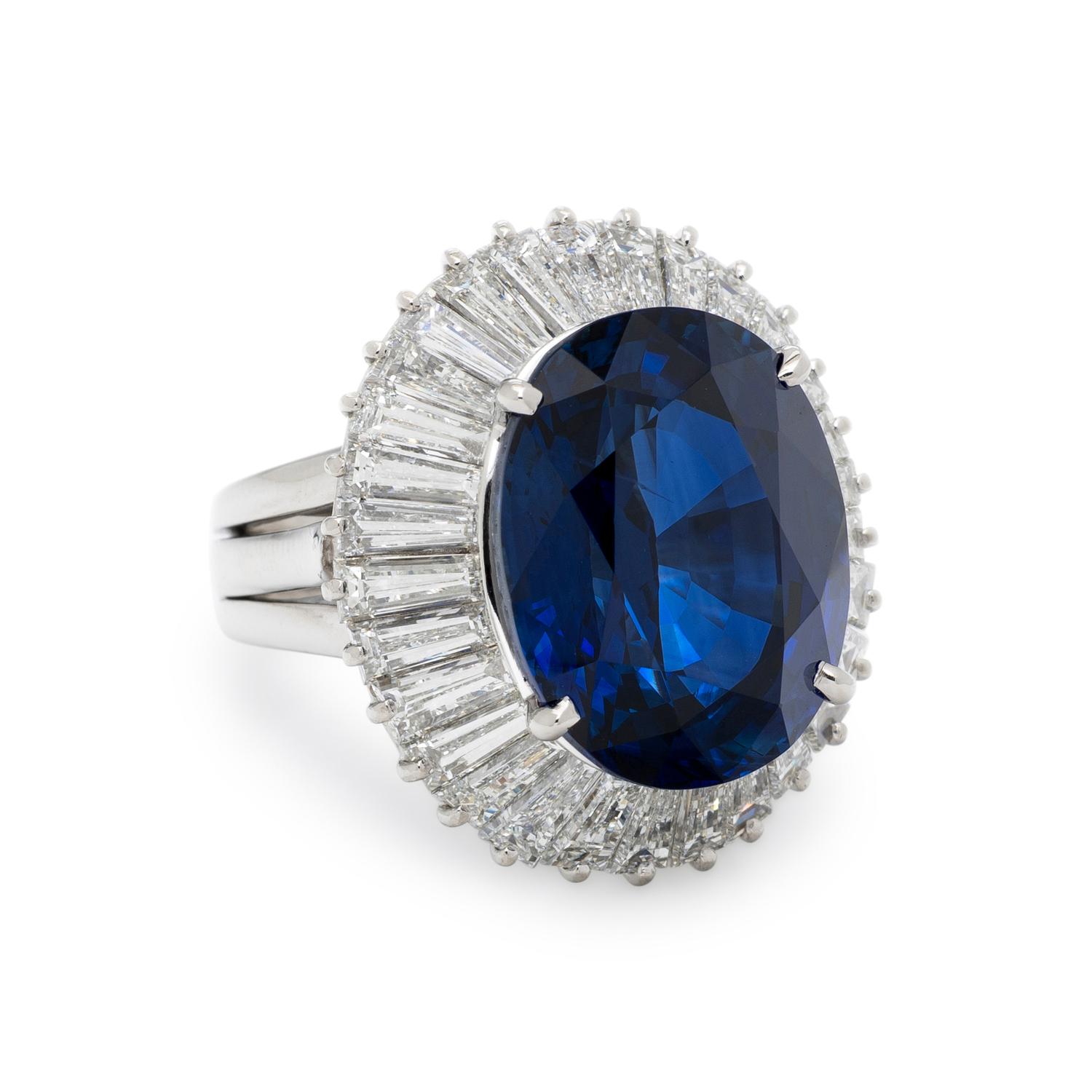 SAPPHIRE AND DIAMOND RING