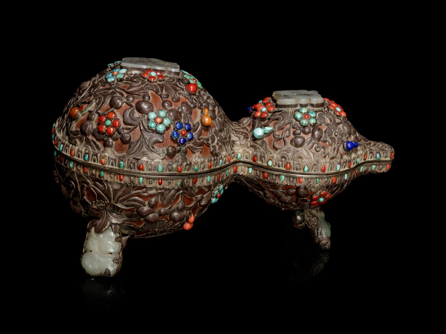 A Jade and Hardstone Embellished Silver Mounted Gourd Covered Box