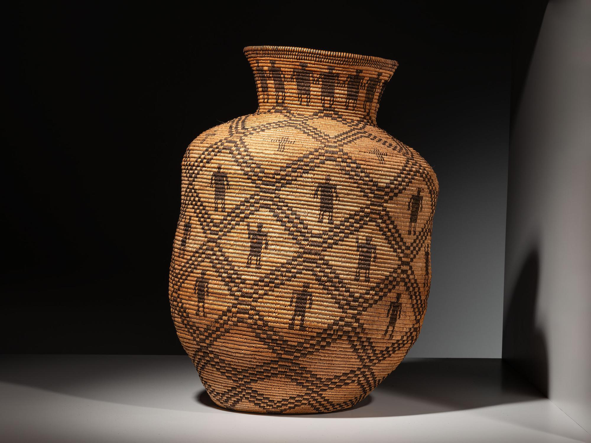 Apache Figural Olla
