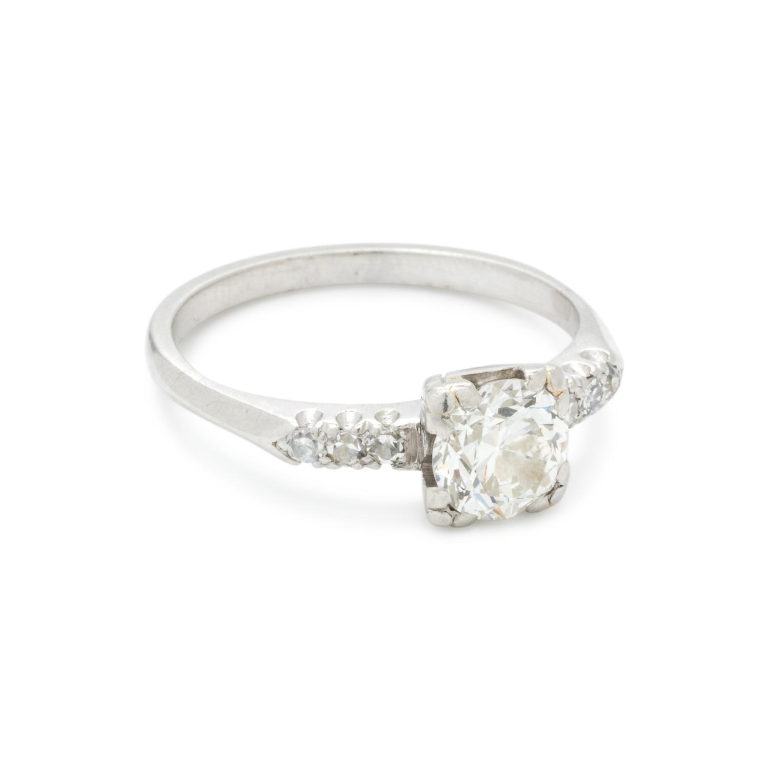 DIAMOND RING
