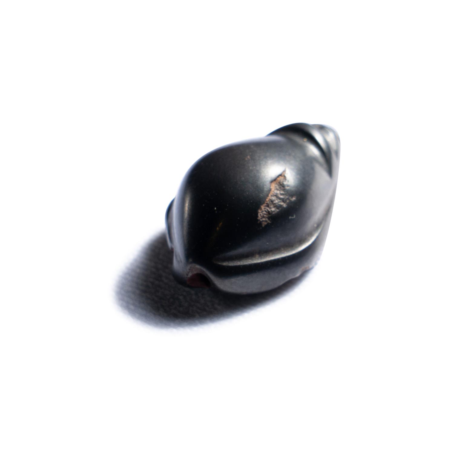 A Mesopotamian Hematite Weight in the Form of a Shell