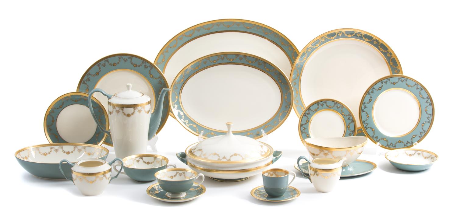 A Lenox Porcelain Dinner Service Diameter of dinner plate 10 1/2 inches. — 20TH CENTURY