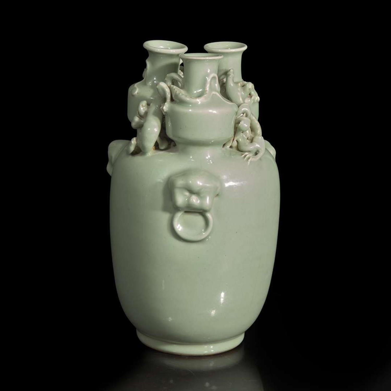 An unusual Chinese Longquan celadon-glazed triple-necked vase 龙泉青釉三口瓶 Qing dynasty ?