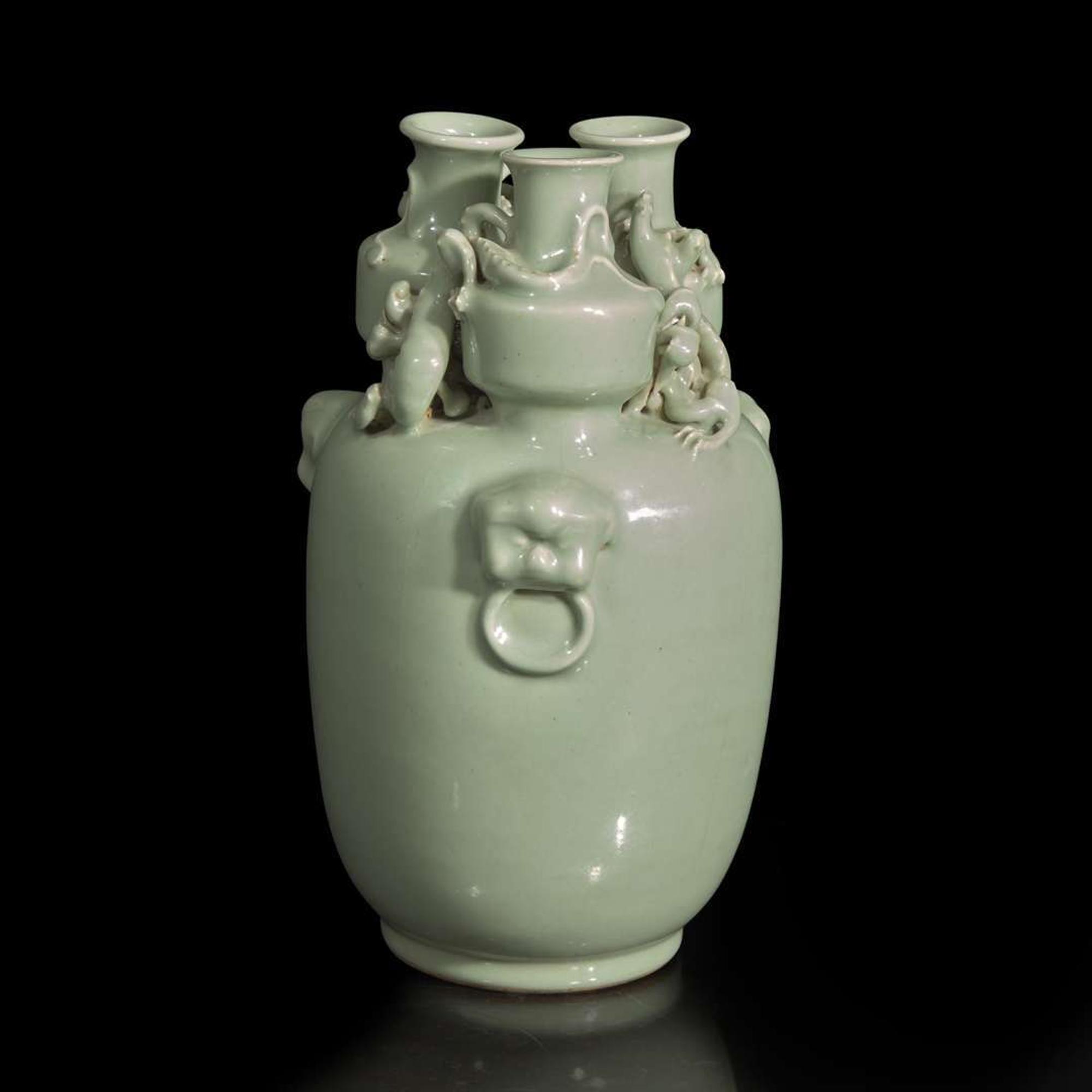 An unusual Chinese Longquan celadon-glazed triple-necked vase 龙泉青釉三口瓶 Qing dynasty ?