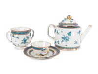 A Samson et Cie Parcel Gilt and Armorial Decorated Part Dinner Service