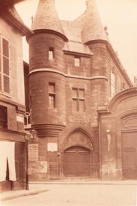 A group of five photographs depicting Paris ( Les Archives - rue des Francs Bourgeois , 1899-1900; Annexe de l'Hôtel Dieu, rue de la Bucherie, cour Saint Julien , 1902-1903; H ô tel de Chanac [cour], 127 rue de Grenelle , 1907; Saint-M é dard, 1926; Avenue de l'Observatoire , 1899-1900)