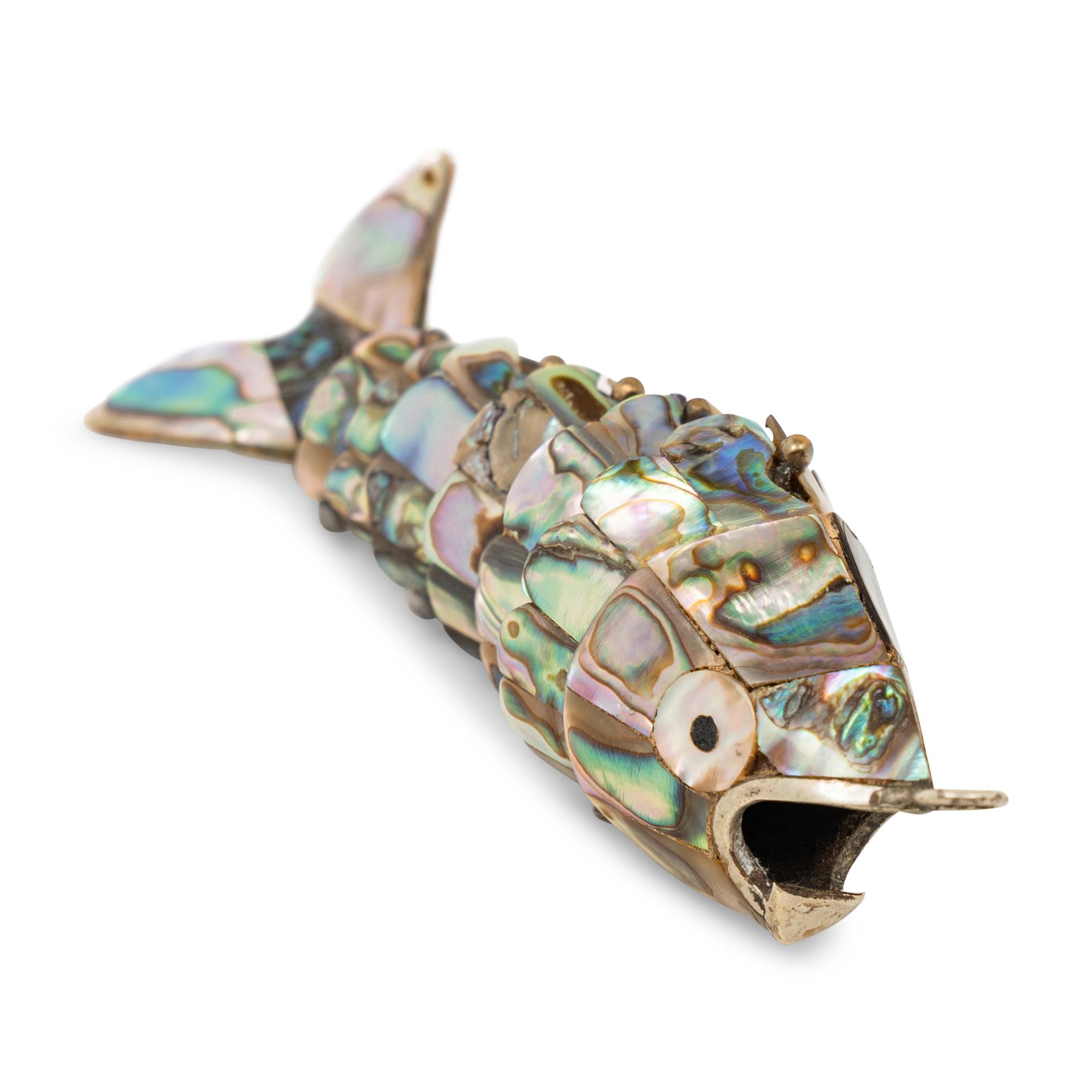 A Group of Articulated Fish