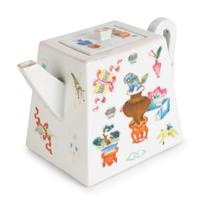 A Chinese Porcelain Teapot