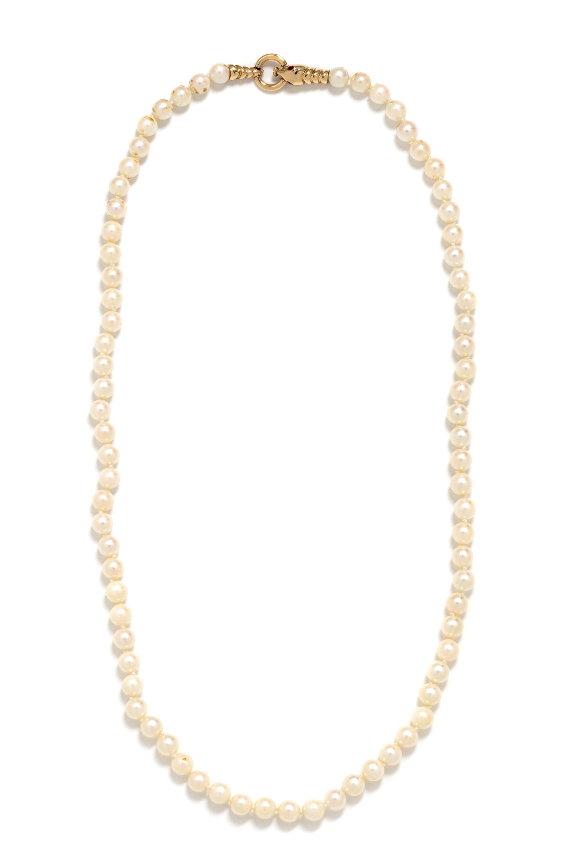 CULTURED PEARL NECKLACE