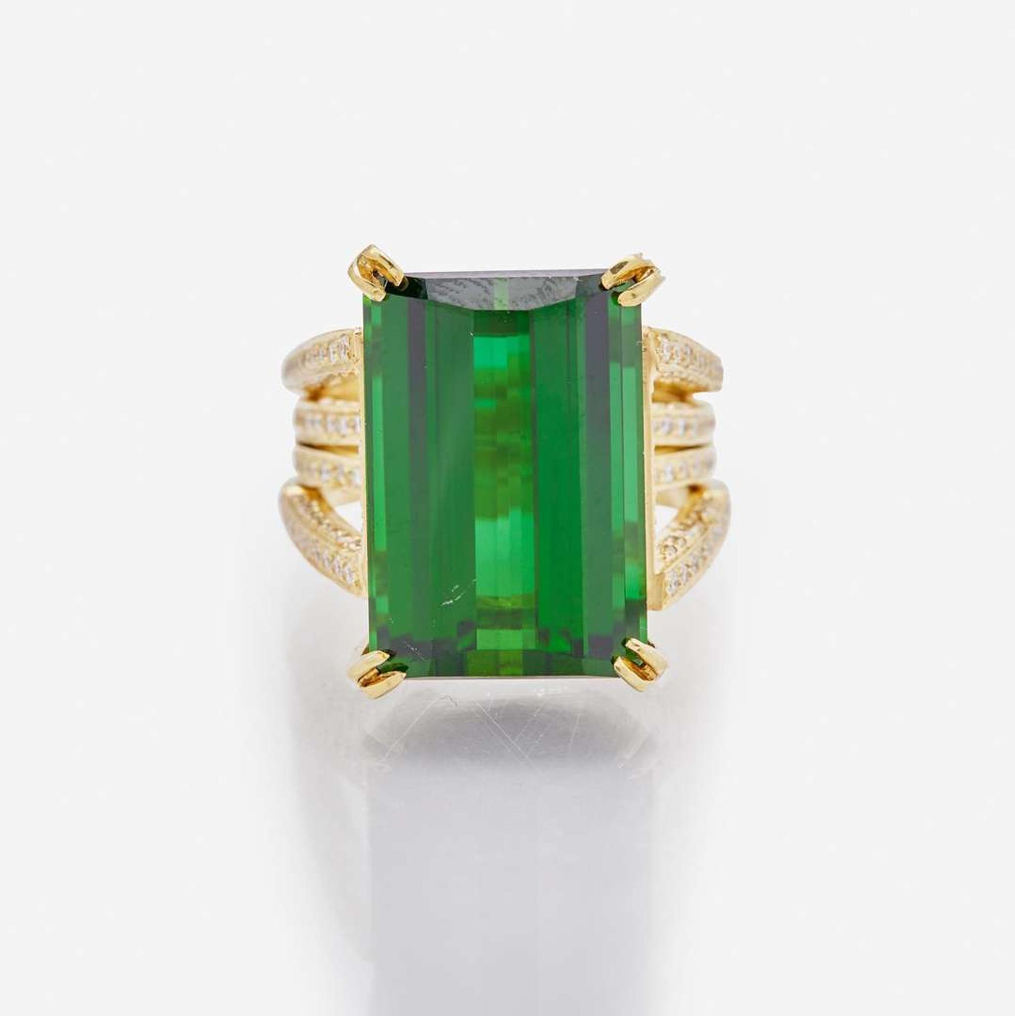 An 18K Yellow Gold, Green Tourmaline, and Diamond Ring