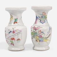 An associated pair of Chinese famille rose-decorated porcelain baluster vases 粉彩观音瓶 或为一对 Qing dynasty ?