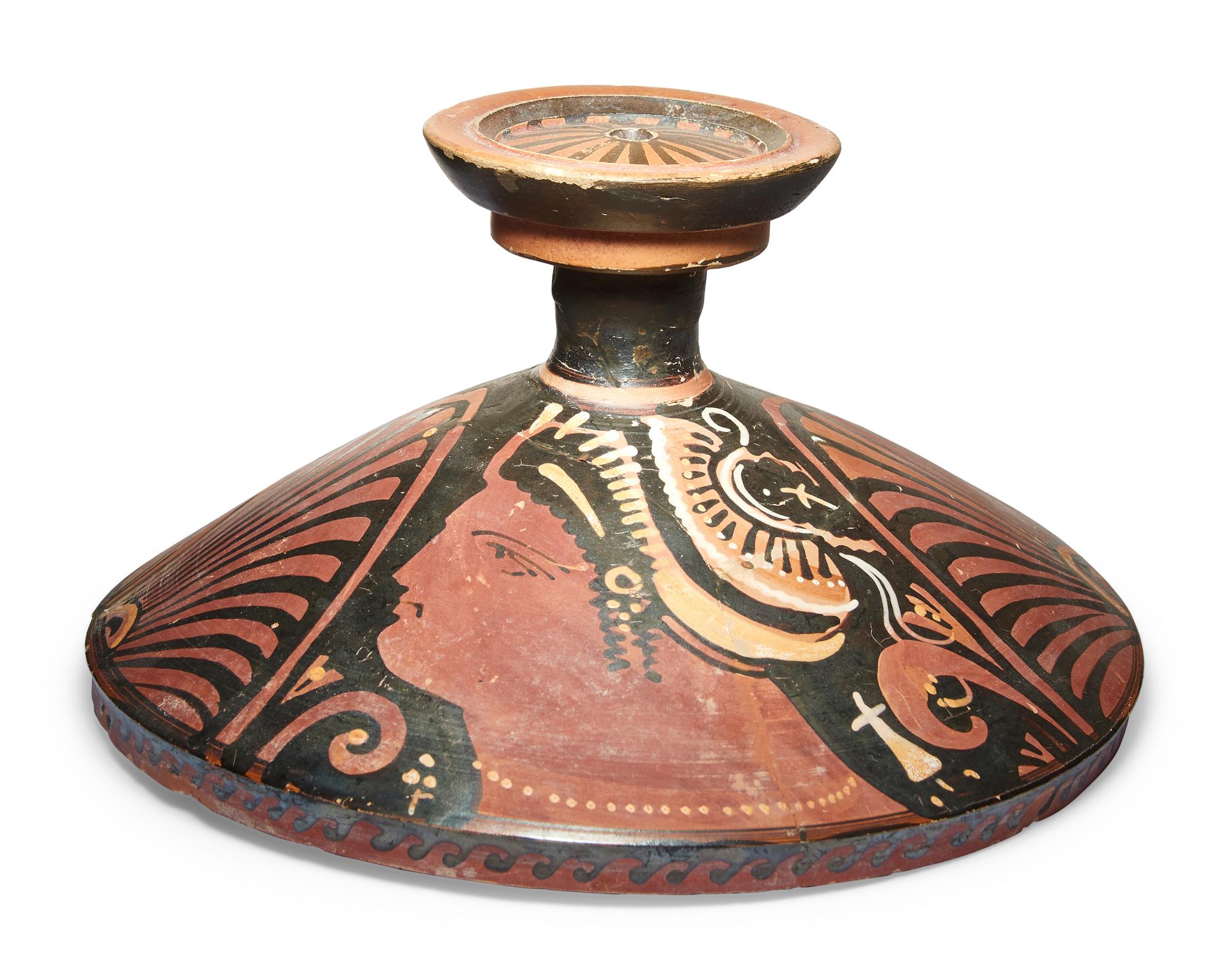 An Apulian Red-Figured Lekanis Lid