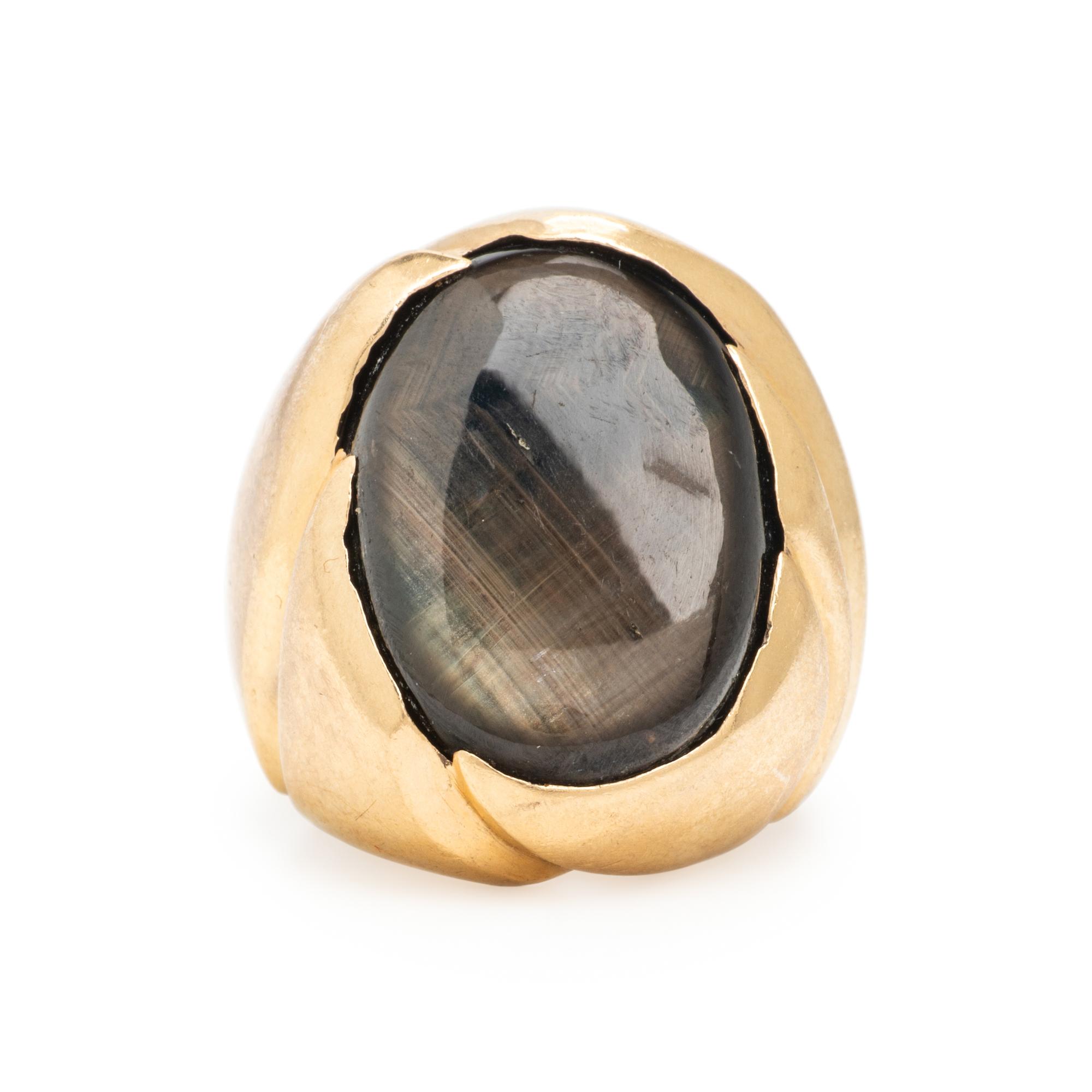 Black Star Sapphire and Yellow Gold Ring
